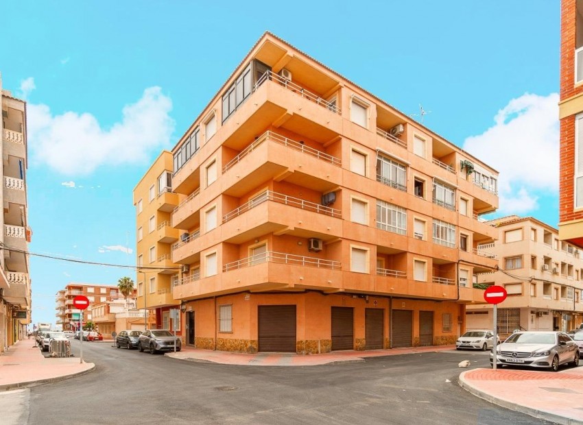 Venta - Apartamento / piso -
Torrevieja - Playa de los Naufragos