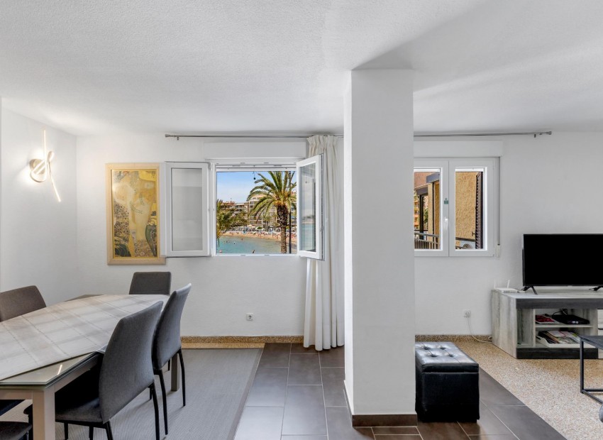 Venta - Apartamento / piso -
Torrevieja - Playa del cura