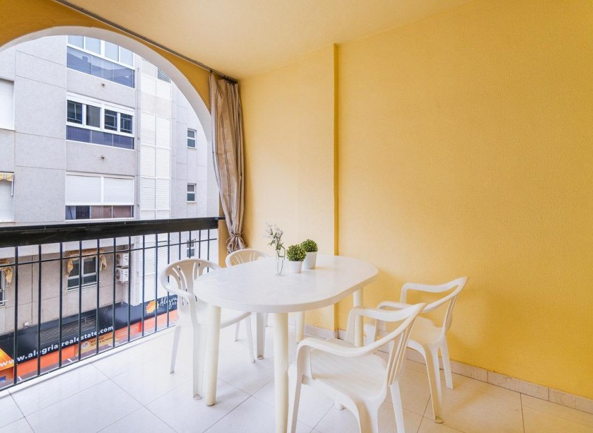 Venta - Apartamento / piso -
Torrevieja - Playa del cura