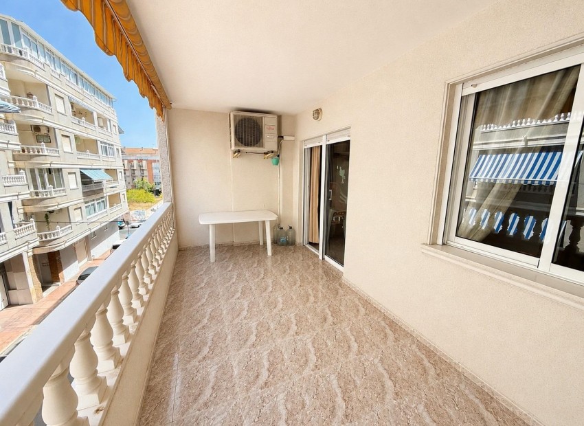 Venta - Apartamento / piso -
Torrevieja - Playa del cura