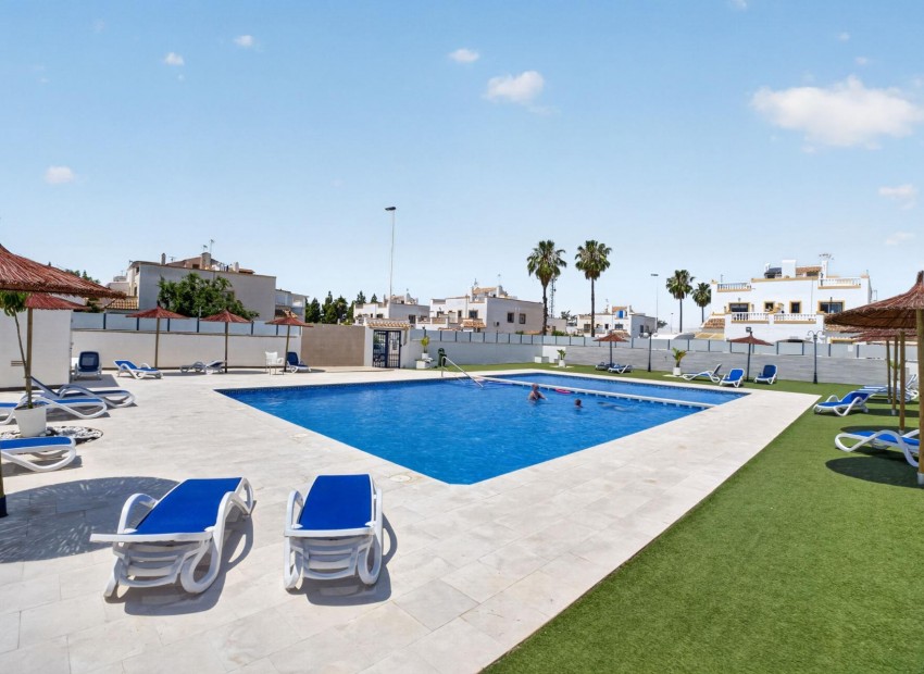Venta - Apartamento / piso -
Torrevieja - Torretas