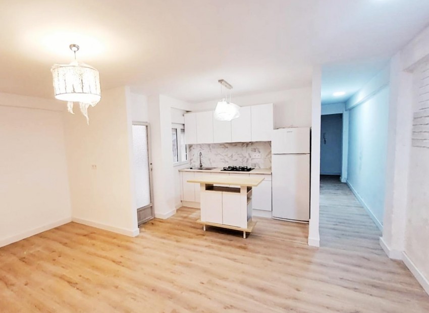 Venta - Apartamento / piso -
Torrevieja - Torrevieja - Centre