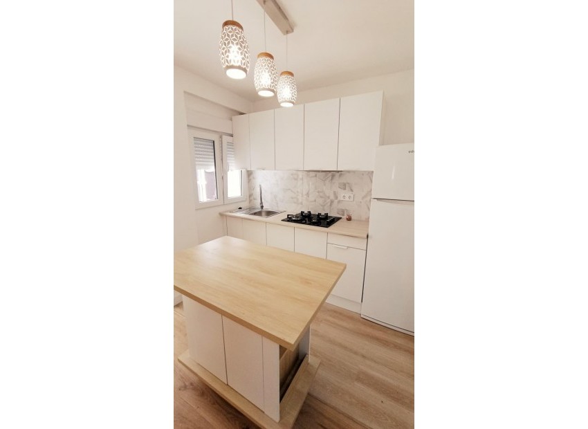 Venta - Apartamento / piso -
Torrevieja - Torrevieja - Centre