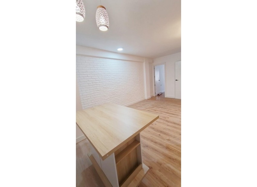 Venta - Apartamento / piso -
Torrevieja - Torrevieja - Centre