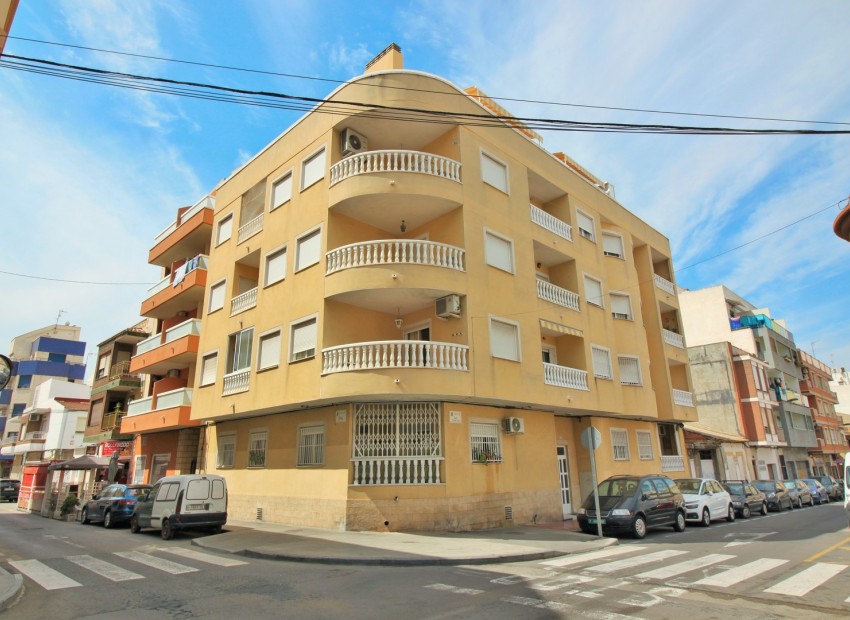 Venta - Apartamento / piso -
Torrevieja