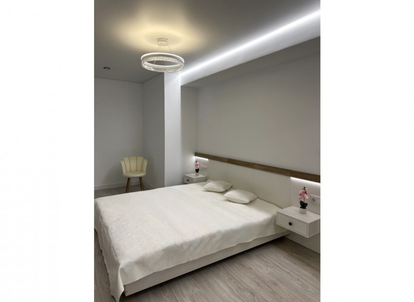 Venta - Apartamento / piso -
Torrevieja