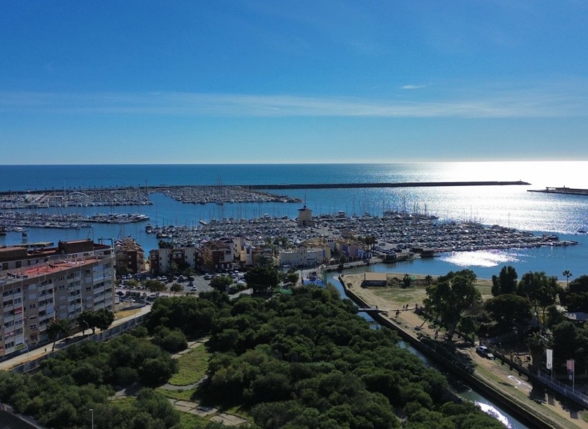Venta - Apartamento / piso -
Torrevieja