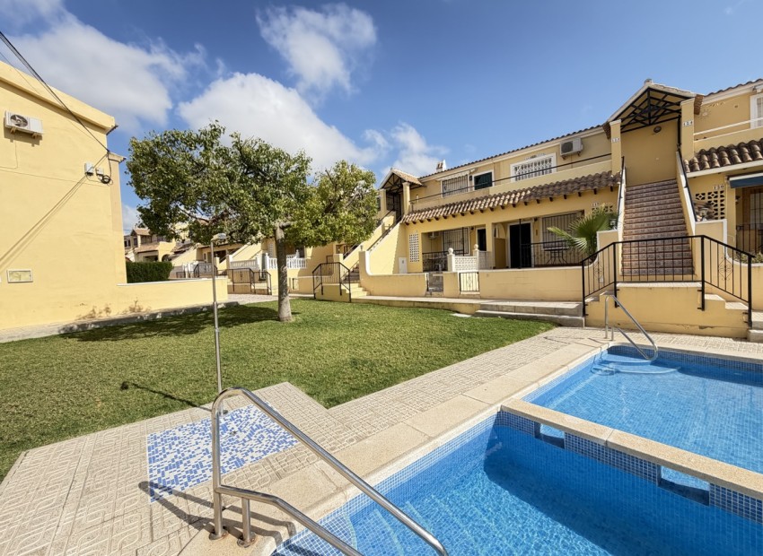 Venta - Apartamento / piso -
Villamartin