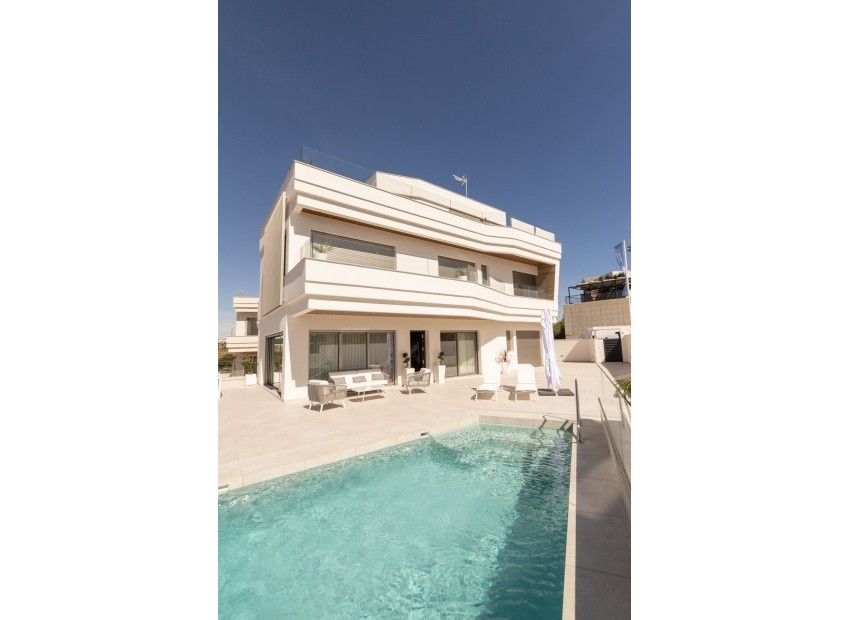 Venta - Casa -
Campoamor