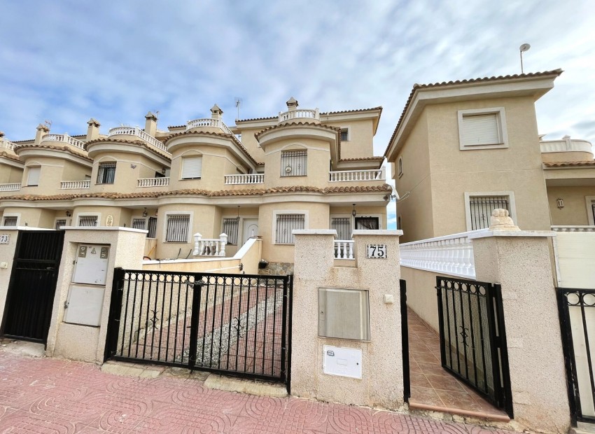Venta - Casa -
Ciudad Quesada - Lo Marabu