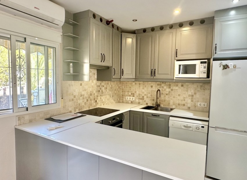 Venta - Casa -
Guardamar del Segura - Lomas de Polo-Pinomar