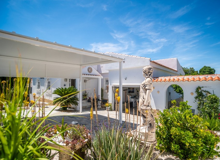 Venta - Casa -
La Marina - LA MARINA