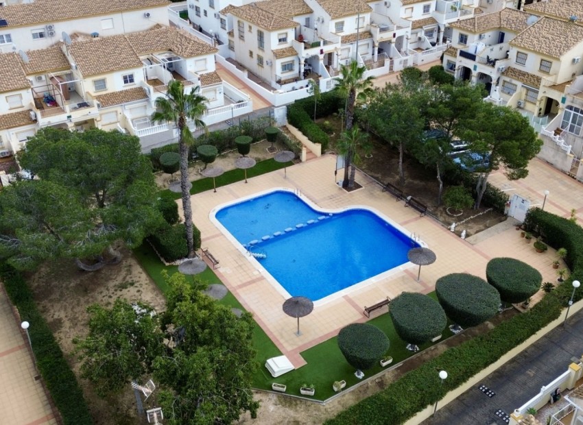 Venta - Casa -
Orihuela Costa - La Florida