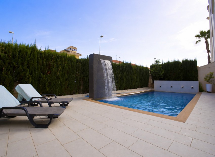 Venta - Casa -
Orihuela Costa - La Zenia