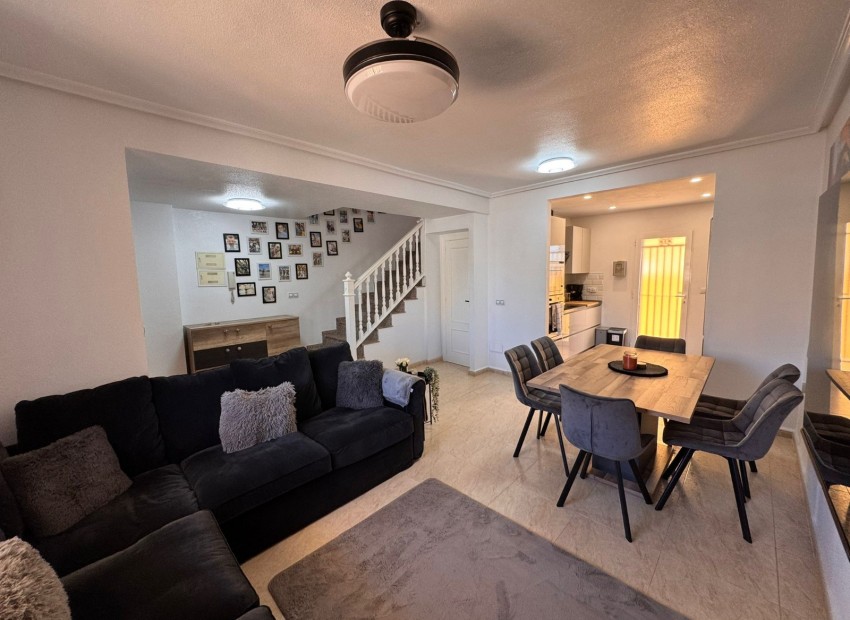 Venta - Casa -
Orihuela Costa - Lomas de Don Juan