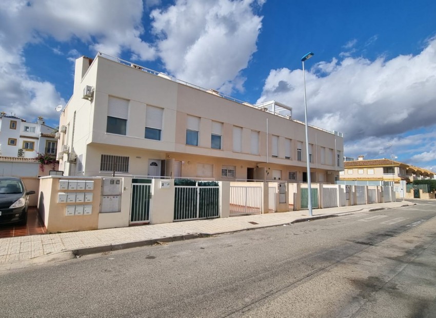 Venta - Casa -
Orihuela Costa - Los Dolses
