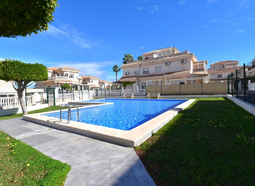 Venta - Casa -
Orihuela Costa - Playa Flamenca