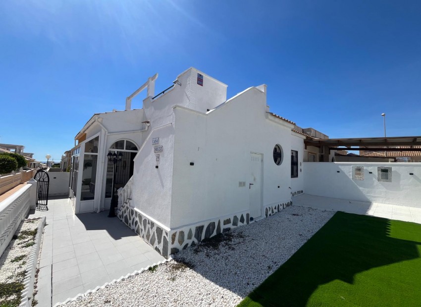 Venta - Casa -
Orihuela Costa - Punta Prima