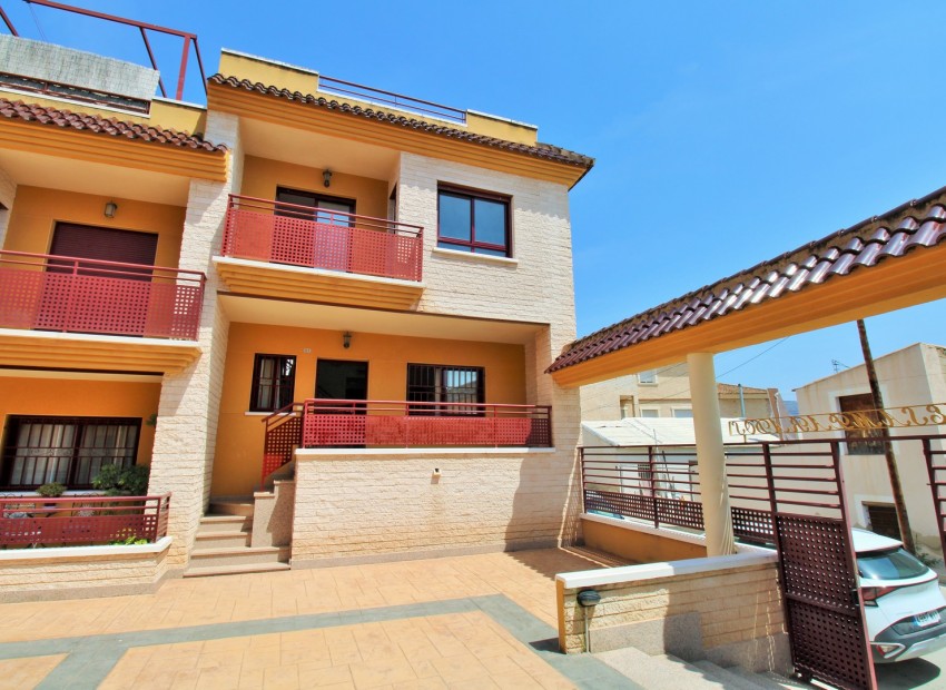 Venta - Casa -
Orihuela - Los Desamparados