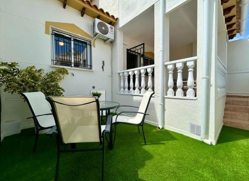 Venta - Casa -
Orihuela - Urbanización Perla del Mar