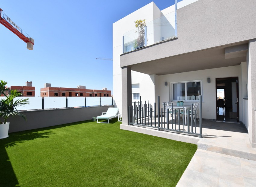 Venta - Casa -
San Miguel de Salinas - Ciudad De Las Comunicaciones