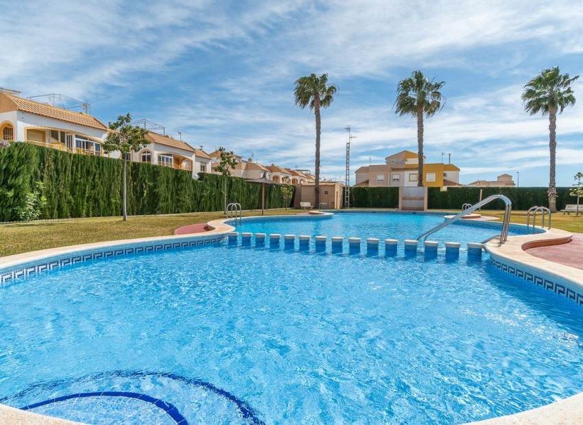 Venta - Casa -
Torrevieja - El limonar