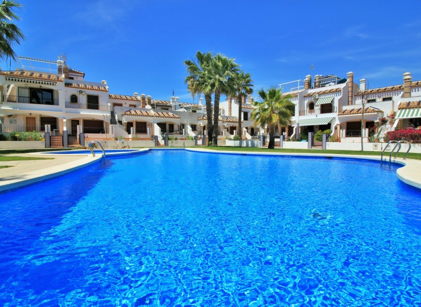 Venta - Casa -
Villamartin - PAU 8