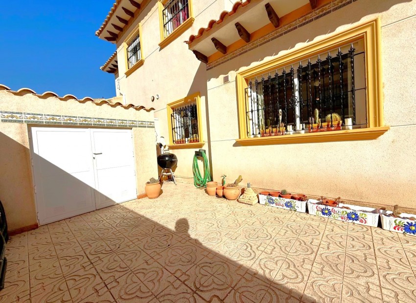 Venta - Casa -
Villamartin