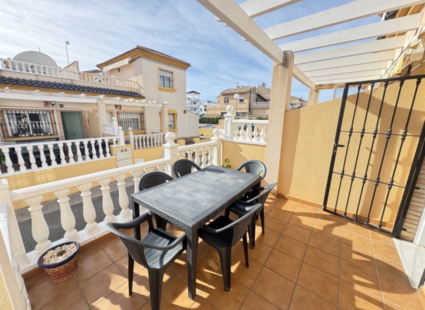 Venta - Casa -
Villamartin