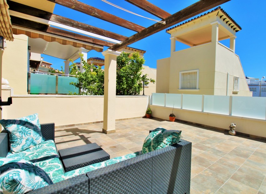 Venta - Casa -
Villamartin