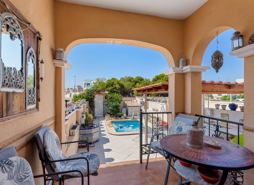 Venta - Casa -
