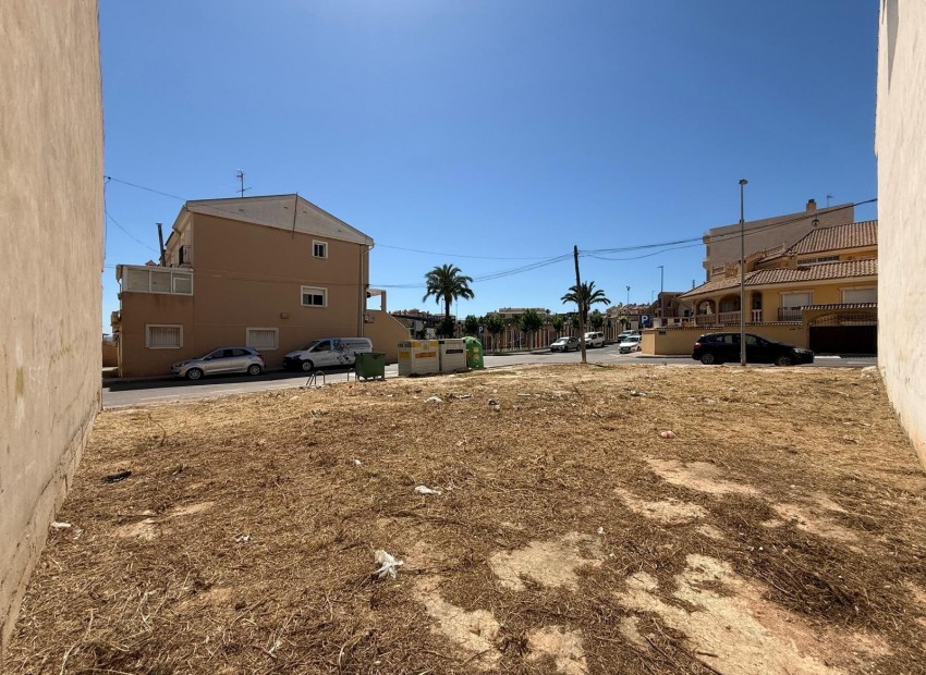 Venta - Plot -
San Miguel de Salinas - CENTRO URBANO