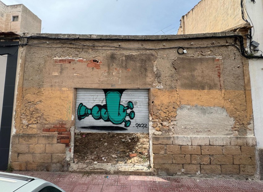 Venta - Plot -
Torrevieja - Centro