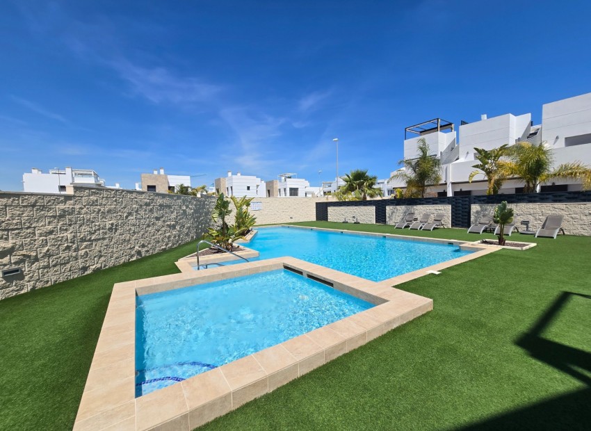 Venta - Townhouse * -
Ciudad Quesada * - Doña Pepa *