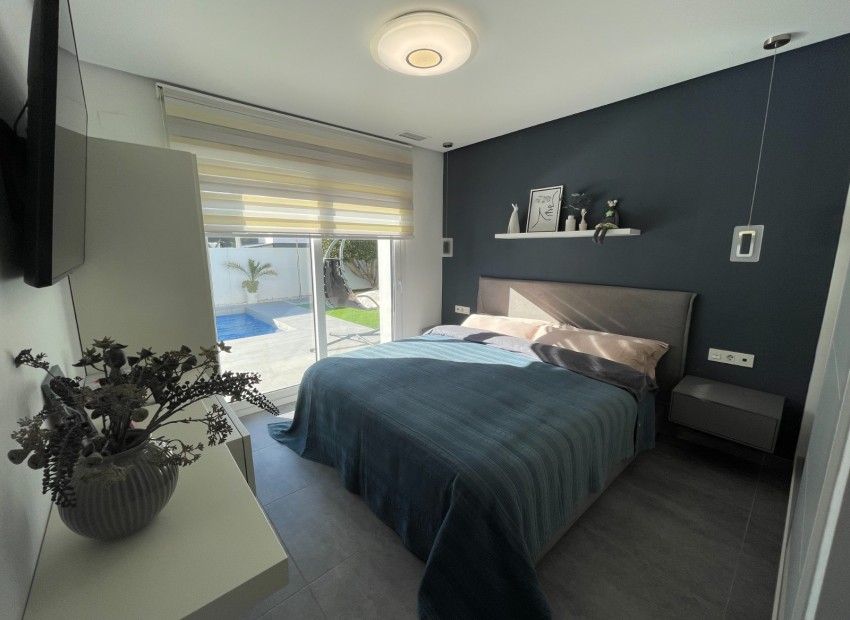 Venta - Villa -
Benijofar - Centro