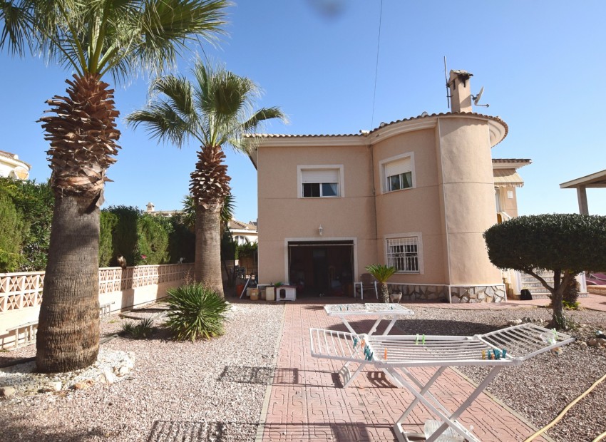 Venta - Villa -
Ciudad Quesada - Central Quesada