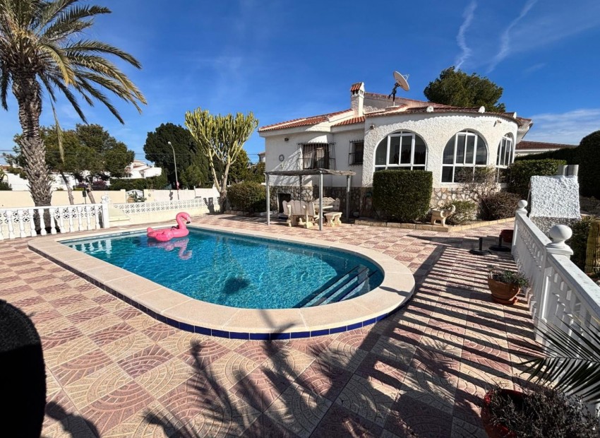 Venta - Villa -
Ciudad Quesada - CENTRO