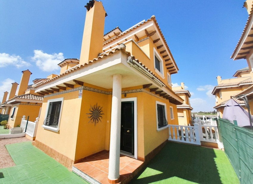 Venta - Villa -
Ciudad Quesada - Lo Marabu