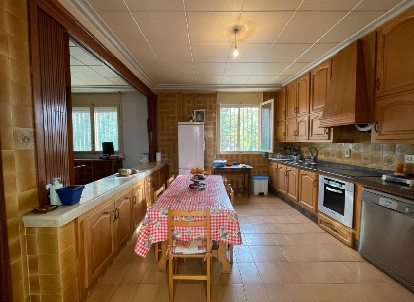 Venta - Villa -
Elche