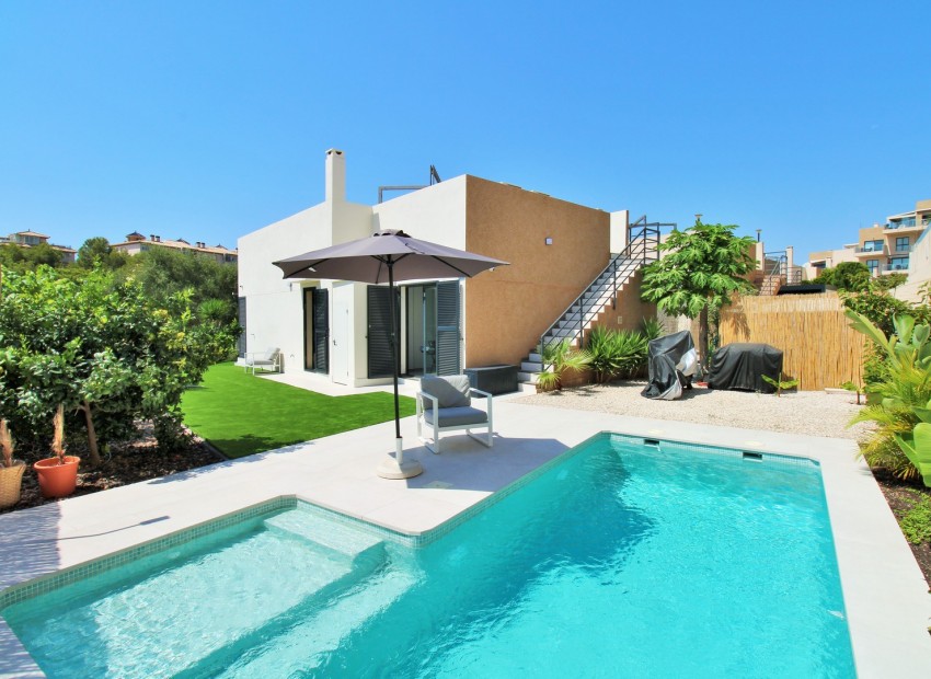 Venta - Villa -
La Zenia