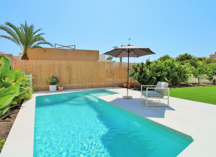 Venta - Villa -
La Zenia