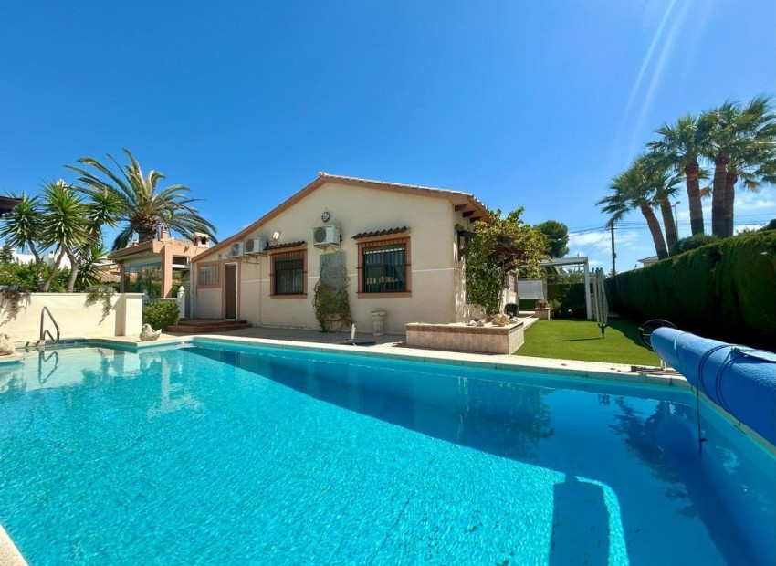 Venta - Villa -
Orihuela Costa - Cabo Roig