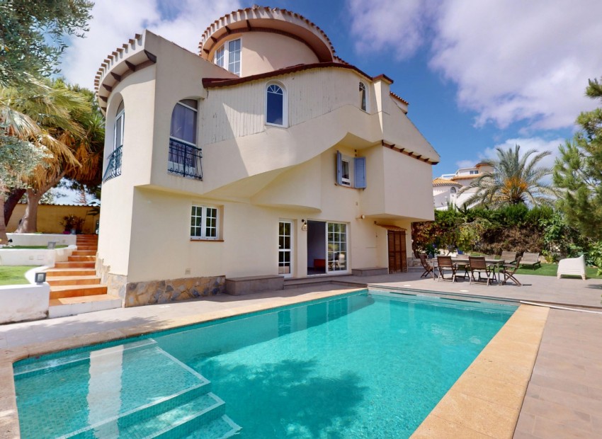 Venta - Villa -
Orihuela Costa - La Zenia