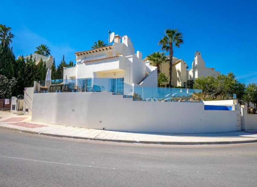 Venta - Villa -
Orihuela Costa - Las Ramblas