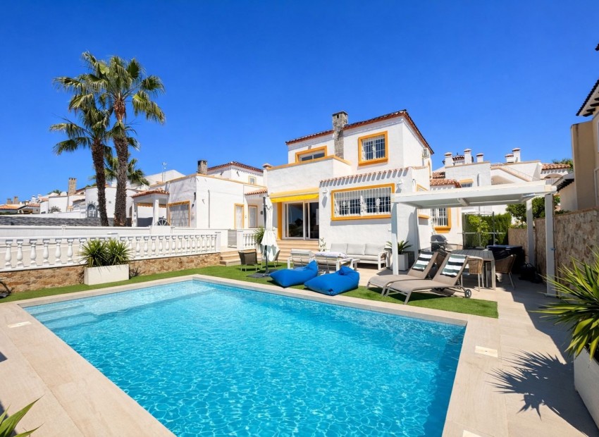 Venta - Villa -
Orihuela Costa - Los Dolses