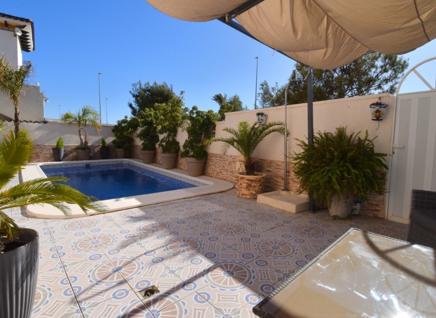 Venta - Villa -
Orihuela Costa - Playa Flamenca