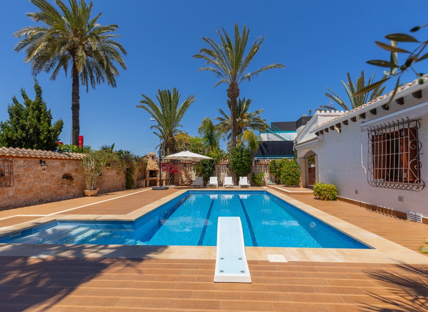 Venta - Villa -
Orihuela Costa - Punta Prima