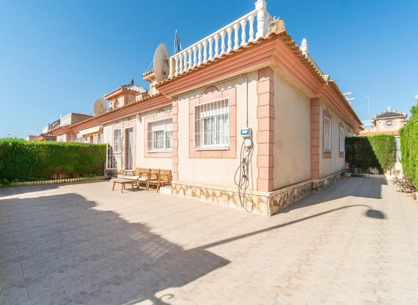 Venta - Villa -
Orihuela Costa - Punta Prima