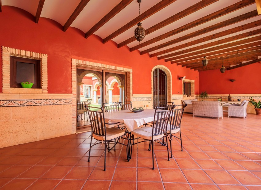 Venta - Villa -
San Isidro