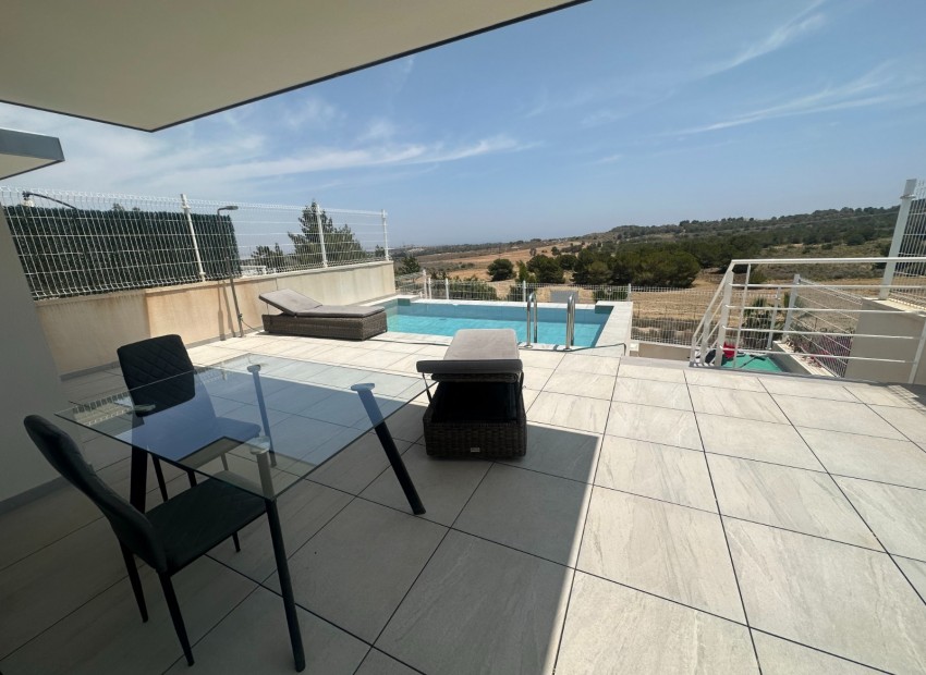 Venta - Villa -
San Miguel de Salinas - San Miguel Salinas